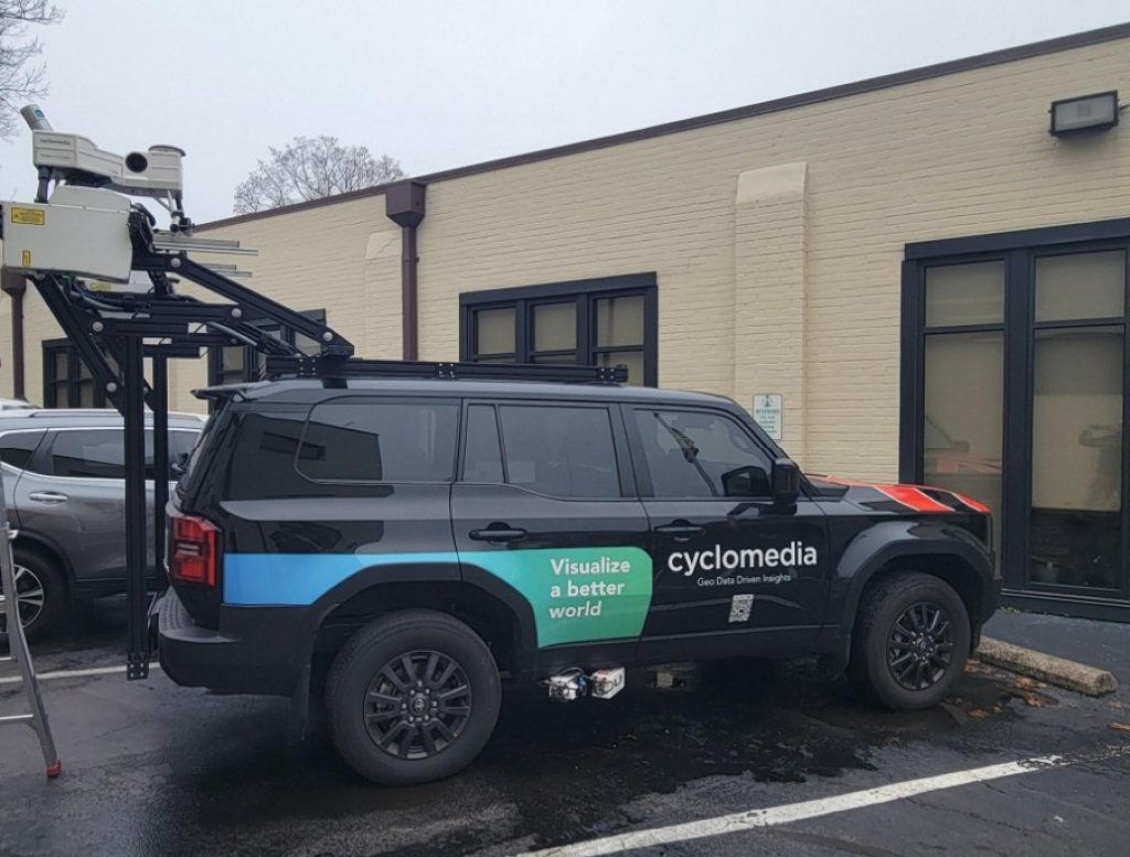 Public Works - Cyclomedia LIDAR Van