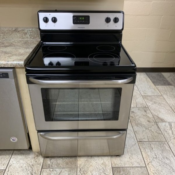 Frigidaire Stove
