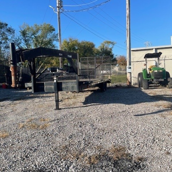 2-Axle Gooseneck Trailer