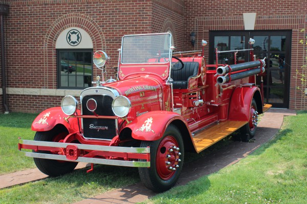 Antique Fire Truck - Bowling Green Fire Department